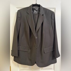 Anne Klein Woman Charcoal 2 Piece Suit Plus Size
